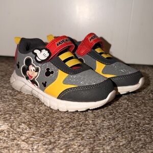 Disney Junior Mickey Mouse Baby Boys Athletic Sneaker size 6 Disney mickey mouse
